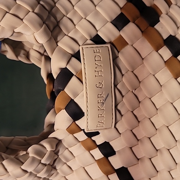 NWT Parker & Hyde Bone/Camel Woven Mini Tote with matching coin wristlet - Picture 3 of 7